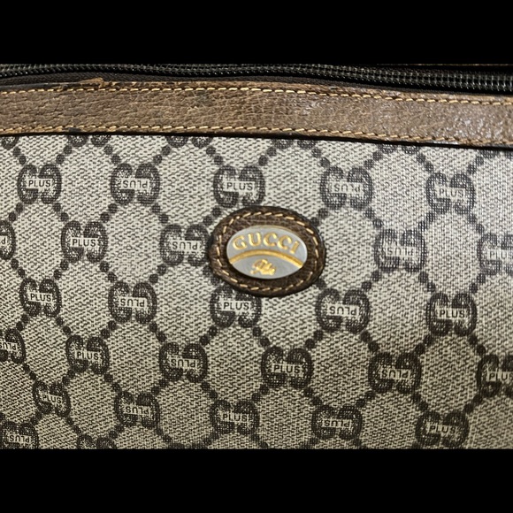 Beautiful Gucci clutch - Picture 5 of 13